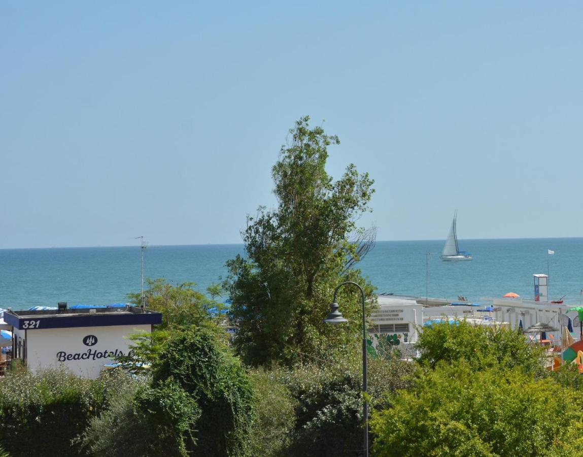 Hotel Bellevue Beach Milano Marittima Buitenkant foto