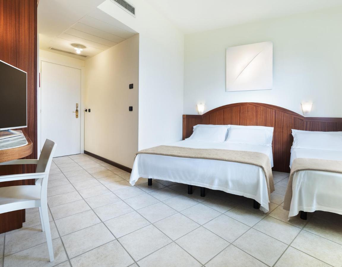Hotel Bellevue Beach Milano Marittima Buitenkant foto