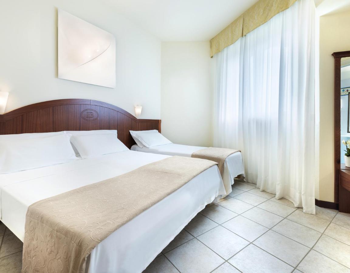 Hotel Bellevue Beach Milano Marittima Buitenkant foto