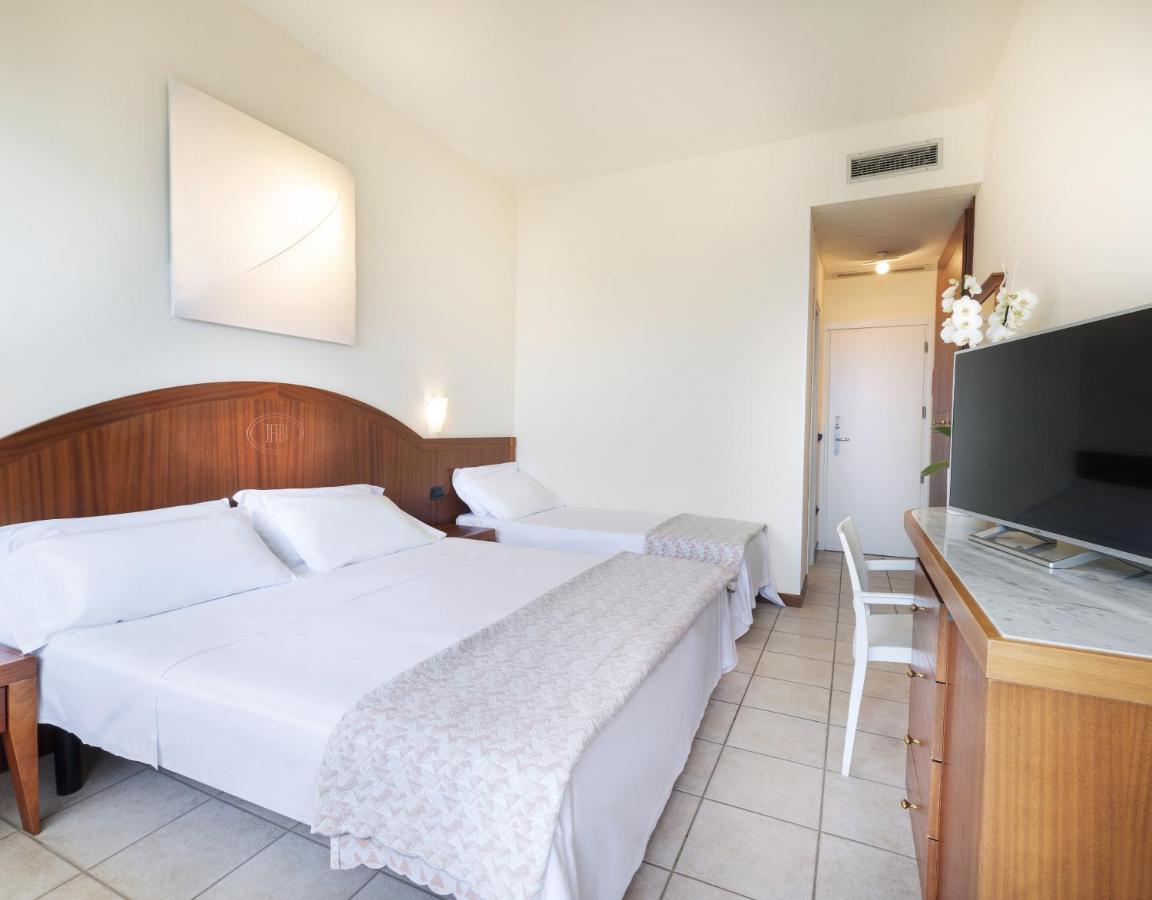 Hotel Bellevue Beach Milano Marittima Buitenkant foto