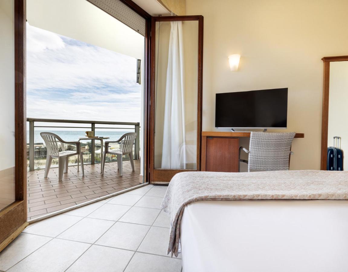 Hotel Bellevue Beach Milano Marittima Buitenkant foto