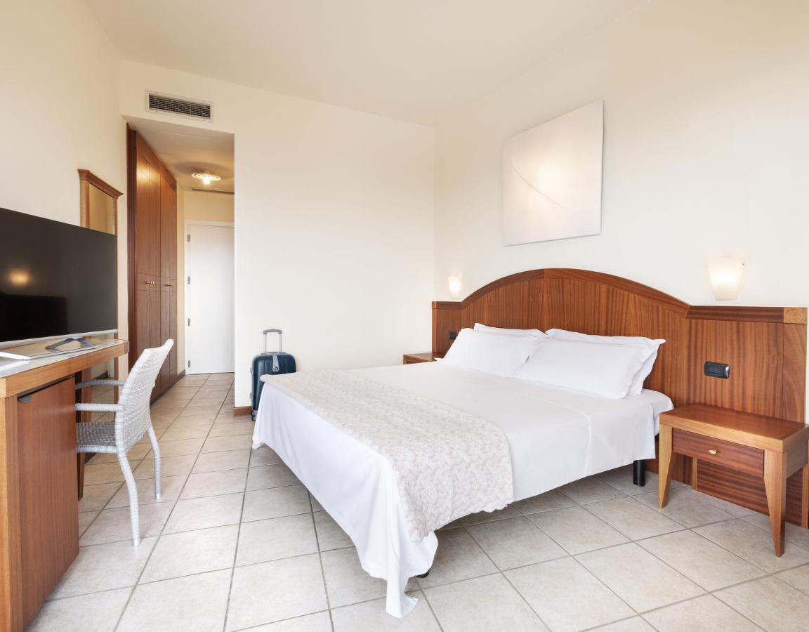 Hotel Bellevue Beach Milano Marittima Buitenkant foto