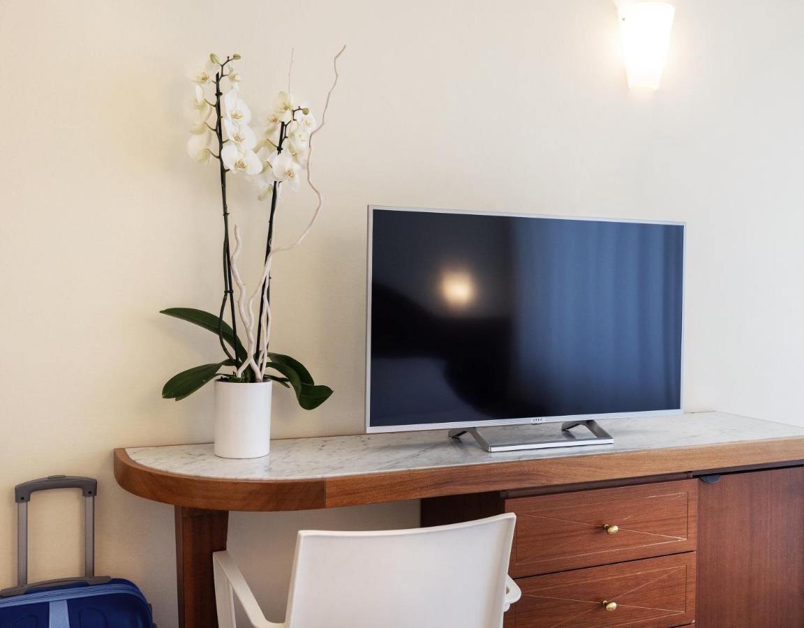 Hotel Bellevue Beach Milano Marittima Buitenkant foto