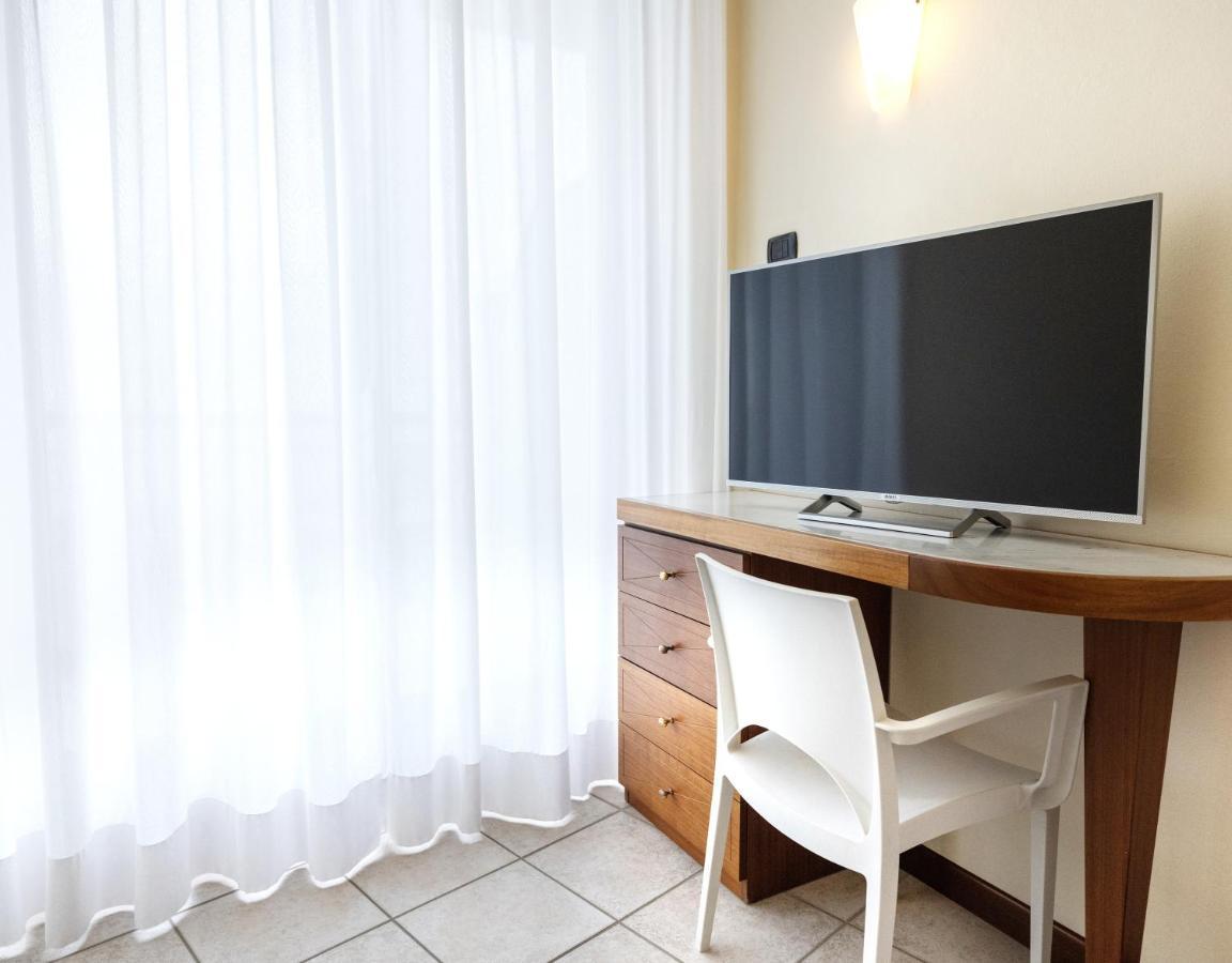 Hotel Bellevue Beach Milano Marittima Buitenkant foto