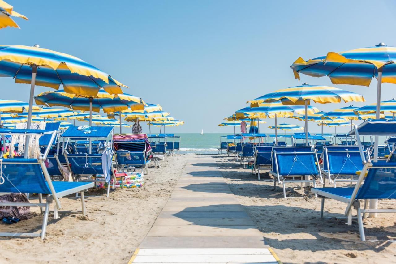 Hotel Bellevue Beach Milano Marittima Buitenkant foto
